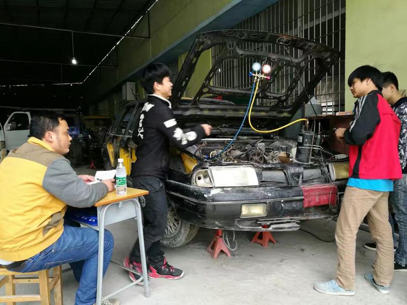重慶在哪可以考個汽車維修工報名地址已發布